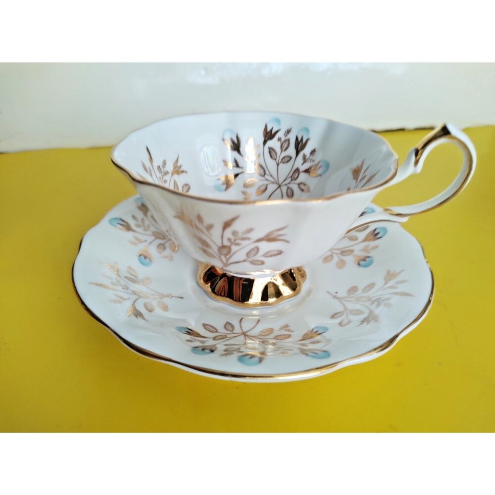 Queen Anne Hand Painted Floral Bone China Wide  Mouth Tea Cup And Saucer #5826